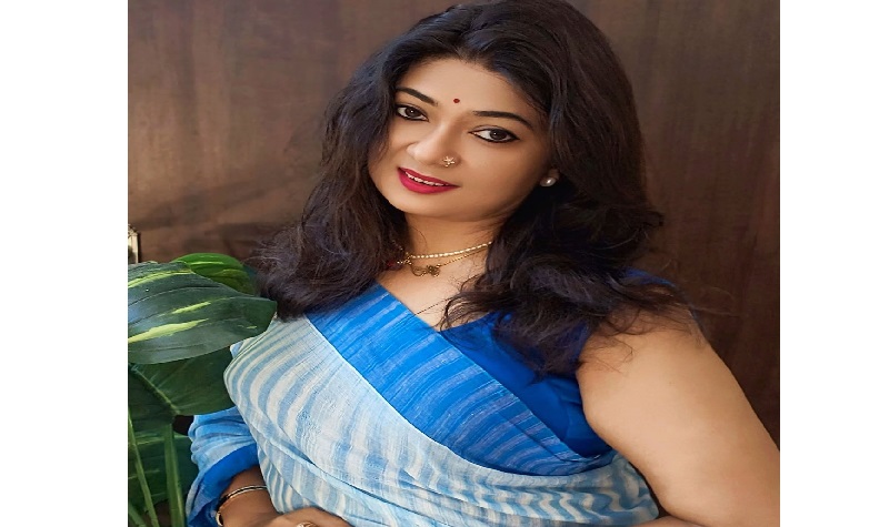 রো জী  ঘো ষ 